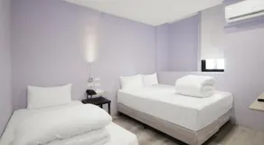 WE Hotel - Image 4