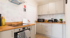 Heath Lodge - Image 5