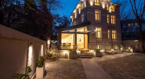 The Moon Boutique Hotel - Image 2