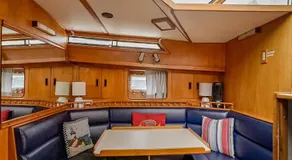 2BR Spacious & Comfy 43' Yacht - Heat & AC - On the Freedom Trail - Best Nights Sleep - Image 3