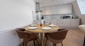 1 Bed Chic Apartments in Chelsea Central London FREE WIFI by City Stay Aparts London - Image 4