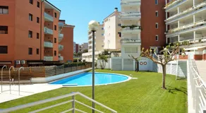 Naiss Garden Apartment - Image 2