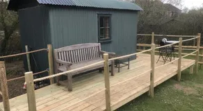 The Hut - Image 5