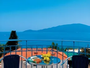 Olive Bay Hotel - Image 5