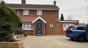 En-suite Double Room - Private Entrance & Free Parking - Image 3