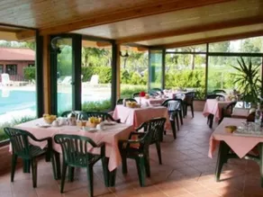 Hotel Villalago trasimeno - Image 2