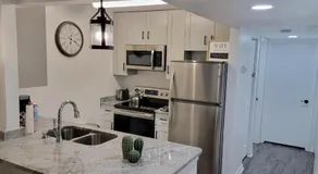 Modern Luxury Condo - Near UF, Shands & Celebration Pointe - Image 3