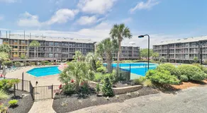 Beach &nightlife 3BR/2.5 BA service dog friendly - Image 2