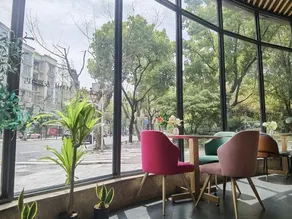 Youmi Hotel - Image 4