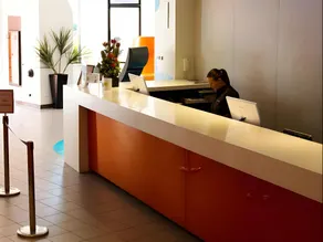Cambridge Hotel Sydney - Image 3