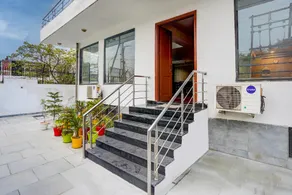 Hotel O Noida 86 retreat - Image 5