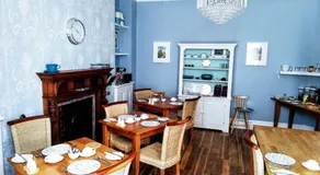 Treventon Guest House - Image 2