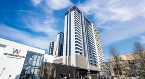 Sunny Woden Apt, Near Hospital, Mall w Parking - Image 5
