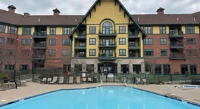Cozy Studio Resort Stay Mountain Creek Pool Hiking - Image 3