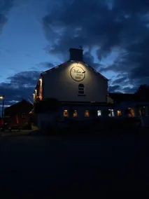 The White Swan, Yeadon - Image 5