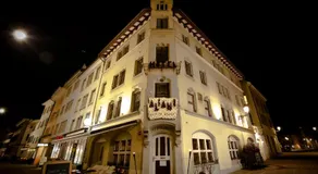Hotel Albani Bar of Music - Image 3