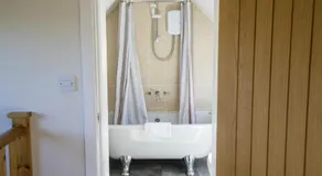 Finest Retreats - 2 Bed Llangollen Cottage - Sleeps 4 - Image 5