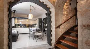 JPS stone villa - Image 5