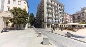 Bravissimo Eiximenis, with beautiful terrace and views - Image 3