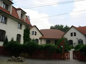 Posticum Guesthouse - Image 2