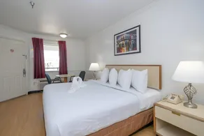 Contempra Inn - Image 2