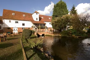 Premier Inn St. Albans/Bricket Wood - Image 4