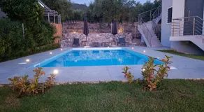 Evilenia Luxury Apartments - Image 2