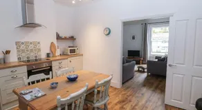 The English School, Flat 2 - Image 3