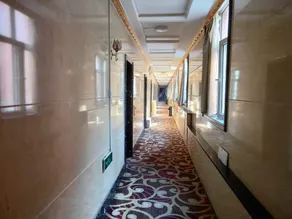 Xin Gaoxin Hotel - Image 5