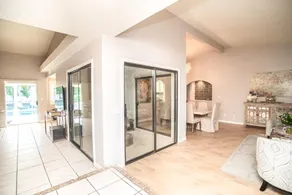 Ultra Luxurious 6BR w/ Pool- 10min to Vegas Strip ! - Image 4