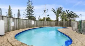 Kawana Beachside Getaway 1 Bedroom Apartment - Image 3