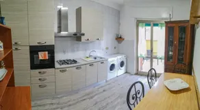 Metro Guest House - Image 2