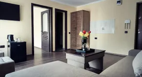 London Apartments Vaslui - Image 5