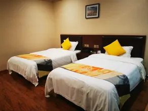 Shell Hotel Huainan Shou County Passenger Station Yaohai Grand Market - Image 3
