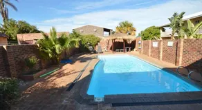 Central 2Bed 2Storey Pool-Skywalk Kalbarri - Image 4