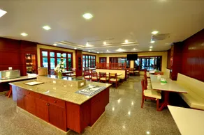 Busyarin Hotel - Image 5