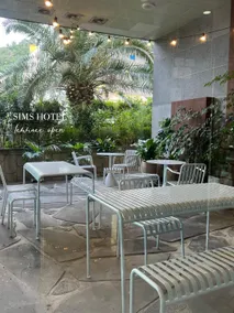 Sims Hotel - Image 5