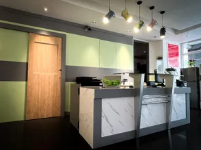 Apple 1 Hotel Queensbay - Image 5