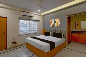Hotel V CHECK INN - Image 2