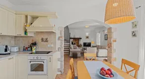 Merveilleuse maison de vacances entièrement équipée avec barbecue, piscine privée et terrasse | Vue nature - Image 3