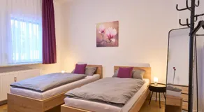 38364 Schöningen-Gästezimmer mit Gemeinschaftsküche und -bad - Image 2