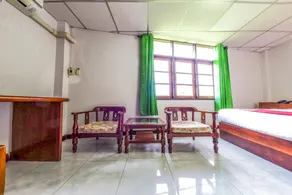 OYO 468 Dumrong Town Hotel - Image 3