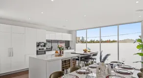 Complete Host Middle Park House - Image 2