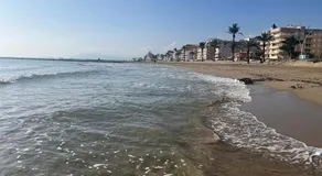 Front beach apartment - Image 3