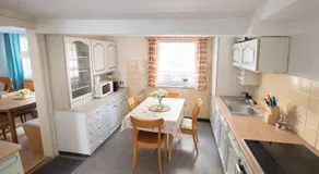Charming Rooftop Apartment - Image 3