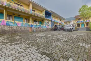 Villa d'Oasis 2 Puncak Mitra RedDoorz - Image 5