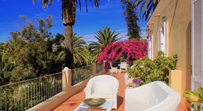 Historic 1000 m2 Estate , Heated Pool , Sea View - Image 2