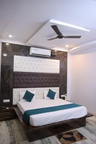 OYO 27686 Hotel Chandra Garden - Image 2