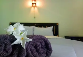 Amonruk Hotel 1 - Image 5