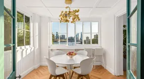 Luxurious Couple's Nest - With Iconic Sydney Harbour Bridge Views - Image 4
